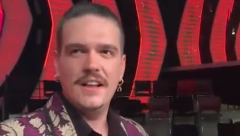 PREŽIVLJAVAO SAM MESEC SA 20 EVRA Zvezdi Granda je popularnost naglo skočila, ali potresne detalje iz njegovog detinjstva malo ko zna