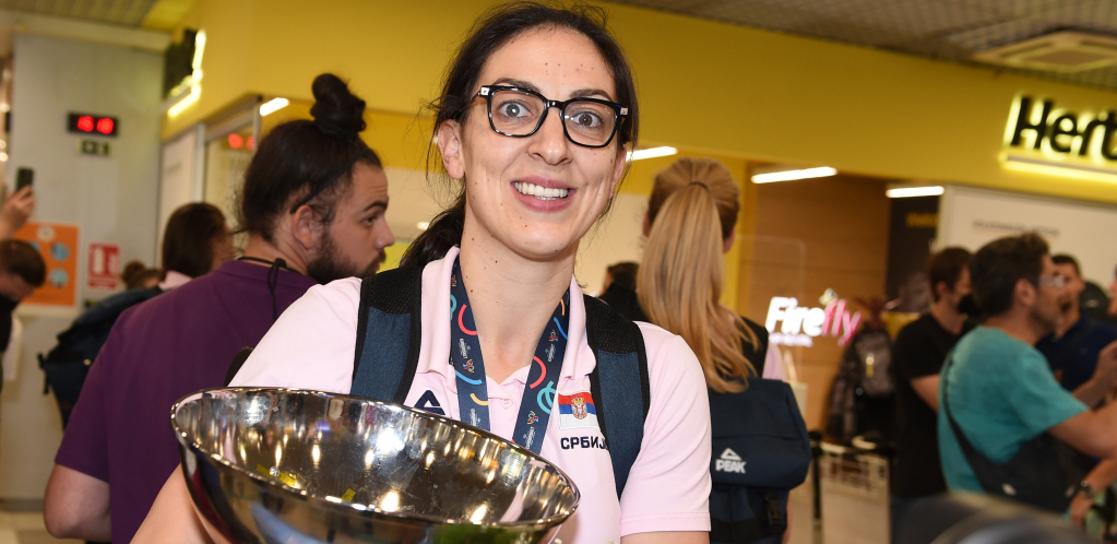 JELENA BRUKS SE OGLASILA Oprostila se od reprezentacije, a onda dala brutalnu izjavu kojom je digla na noge celu Srbiju