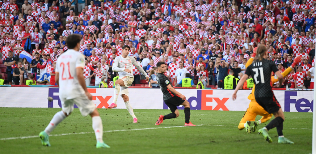 NEZAPAMĆEN TRILER U KOPENHAGENU Olmo dotukao "svoje" Hrvate sa dve asistencije (FOTO GALERIJA)