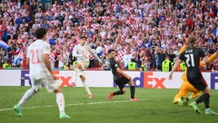 NEZAPAMĆEN TRILER U KOPENHAGENU Olmo dotukao "svoje" Hrvate sa dve asistencije (FOTO GALERIJA)