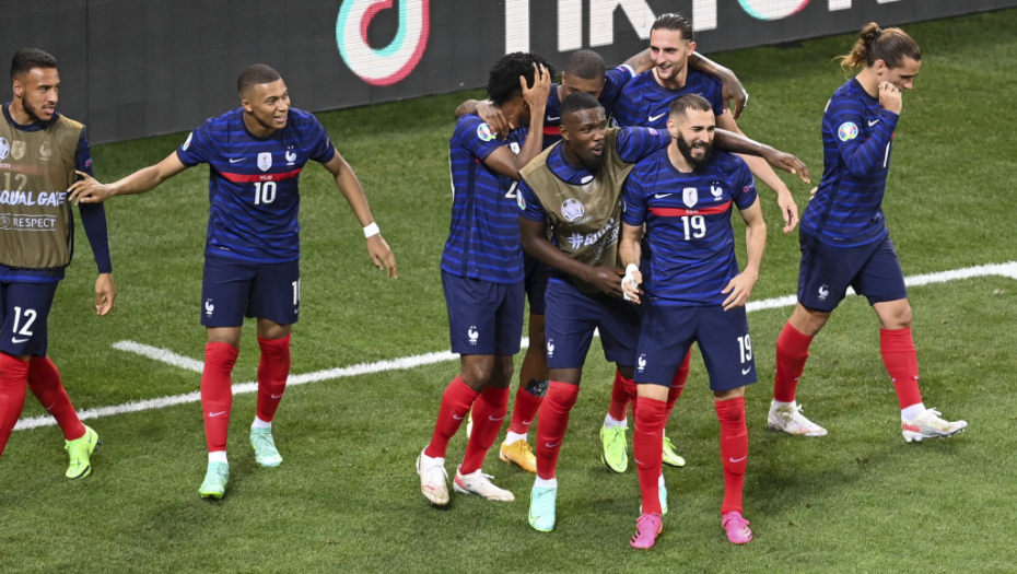 SVE JE PUKLO! Pale prozivke na tribinama, posvađali se roditelji Francuza!