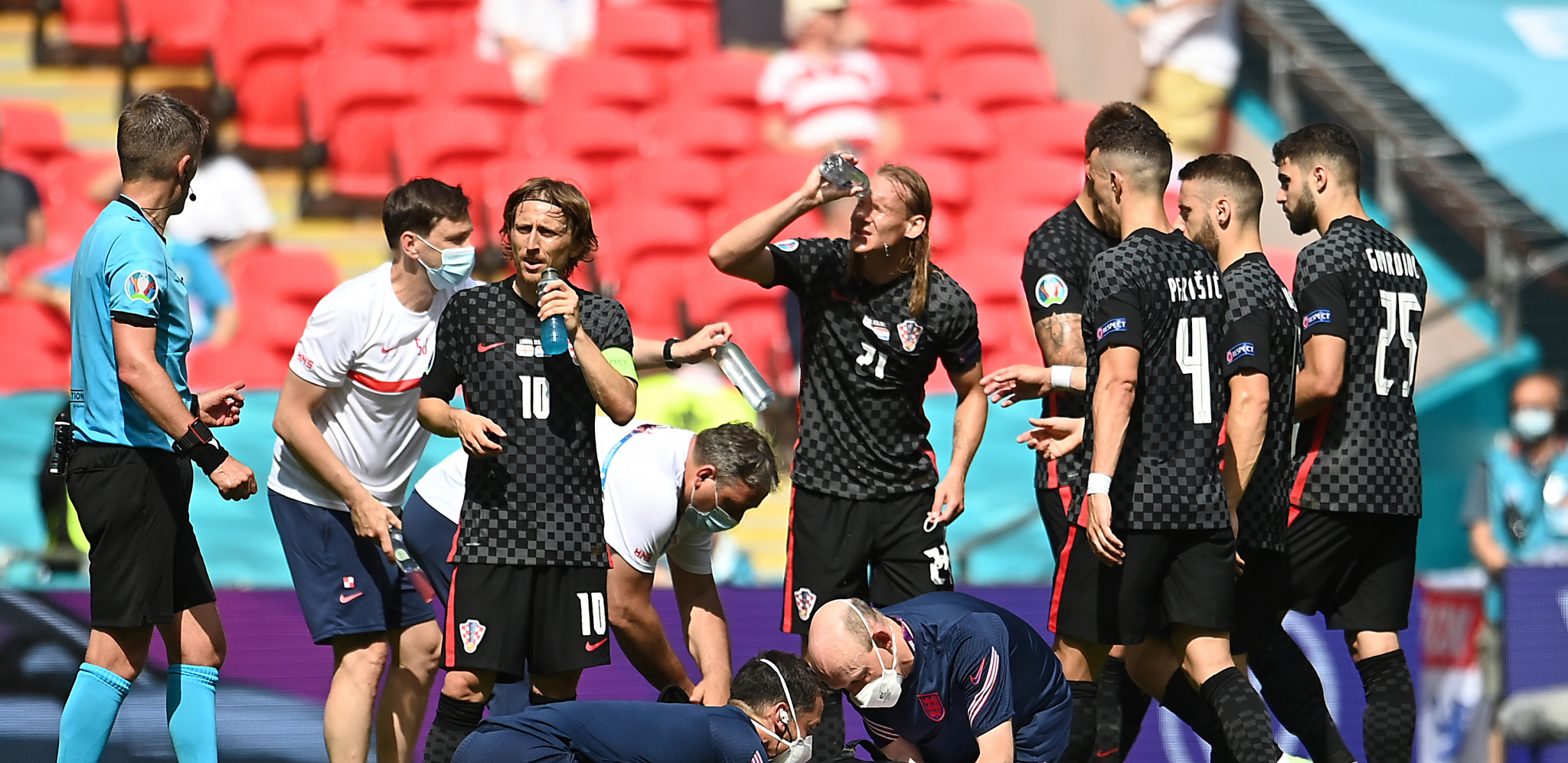 ŠTA SE KRIJE IZA USTAŠKE ZASTAVE? Srbin raskrinkao tajnu crnog dresa i grba Hrvatske!