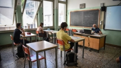 TRI MODELA NASTAVE U DOBA KORONE Škole će od septembra početi po prvom, a jedna mera će važiti za sve