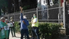 VELIKI PROTEST U PODGORICI ZBOG PRITVARANJA RISTA JOVANOVIĆA Građani blokiralI most i prete radikalizacijom!