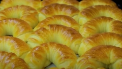 NAJMEKŠE NA SVETU: Neverovatne pamuk kiflice, ukusnije testo nikad niste probali! (VIDEO)