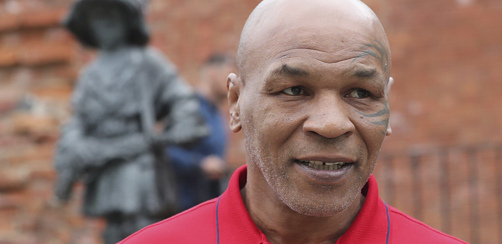 SVET U ŠOKU ZBOG TAJSONA Pričao o smrti, sada je u kolicima i kašlje u peškir (FOTO)