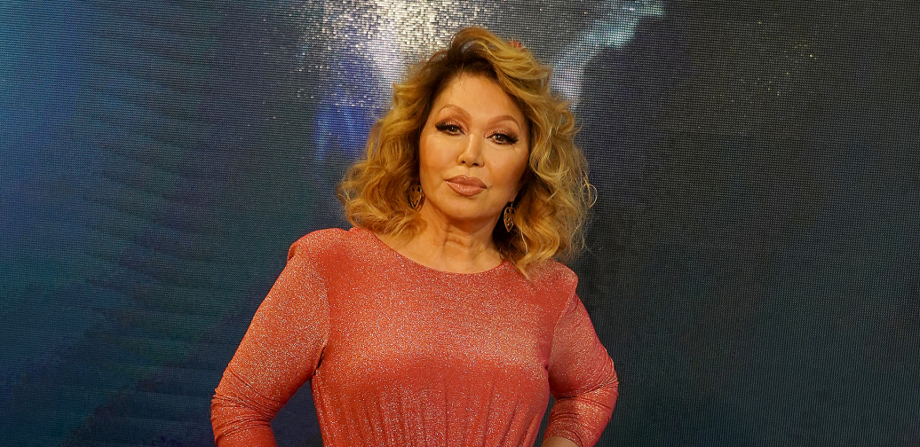 Neda našminkana kao lutka, a seva joj butka! Pevačica za Alo! otkriva: Pretočiću svoj život u knjigu, koja će izaći u septembru! (FOTO)