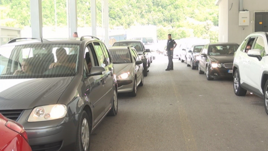 GUŽVE NA GRANICI Na Horgošu, kamioni čekaju četiri sata