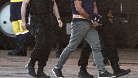 HVALIO SE PRED DRUGARIMA PIŠTOLJEM, PA UPUCAO TINEJDŽERA MUP se oglasio o ranjavanju sedamnaestogodišnjka u Tutinu