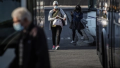 ZATVARANJE (SKORO) CELE EVROPE Omikron soj korone pokvario praznike "zapadnjacima"