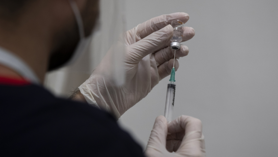 TREĆA DOZA POSLE PET MESECI? Evo sa kojim zahtevom će lekari ići na sednicu Kriznog štaba