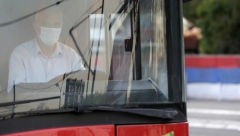 REZAO PRSTE I PRETIO DEČAKU NOŽEM Jeziv incident u gradskom prevozu