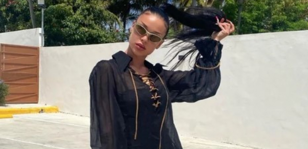 ELENA PUCA OD SEKSEPILA! Ćerka Mileta Kitića pomutila pamet muškarcima u crnom lateksu