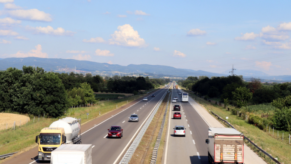 PAKUJU SE KOFERI - RUTA POZNATA: Ako postoji mogućnost izbegavajte sledeće deonice zbog saobraćajnih gužvi