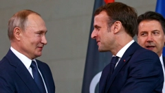 KAKVU IGRU IGRA MAKRON? Francuski predsednik razgovarao skoro dva sata sa Putinom, a onda pozvao Zelenskog!