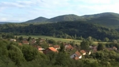 PROJEKAT MINISTARSTVA NAIŠAO NA DOBAR PRIJEM Od 300 kuća koje Srbija poklanja, danas potpisan 81 ugovor