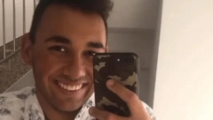 MOMENTALNO IH UDALJILI SA ŽURKE! Tuča blizanaca, Neca i Peca nasrnuli jedno na drugo, obezbeđenje ih jedva razdvojilo!