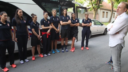 FOTELJA BITNIJA OD OBRAZA Đilas zlato košarkašica pripisuje kao da je njegovo