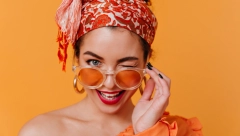 OVI MODNI DODACI SU OLIČENJE STILA Evo šta svaka žena mora da poseduje