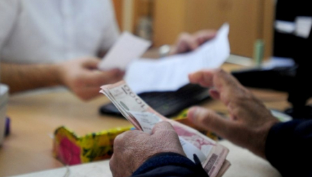 ERA ELEKTRONSKOG BANKARSTVA Šta sve plaćamo bankama?