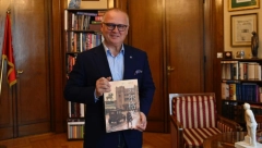 VESIĆ PONOSAN Knjiga o Beogradu i na kineskom jeziku, razlikuje se od ostalih izdanja zbog 2 priče (FOTO)