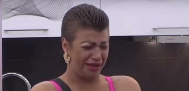 SESTRE TRAŽE ZA UŽINU, PA TATA KAŽE DA PITAJU MAJKU! Miljana Kulić u životnoj ispovesti ispustila dušu suzama: Moram da zarađujem za sve njih!