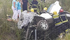 Prve slike sa mesta jezive nesreće na autoputu: Nastradao ugledni doktor iz Novog Pazara, troje dece i žena hospitalizovani u valjevskoj bolnici (FOTO)