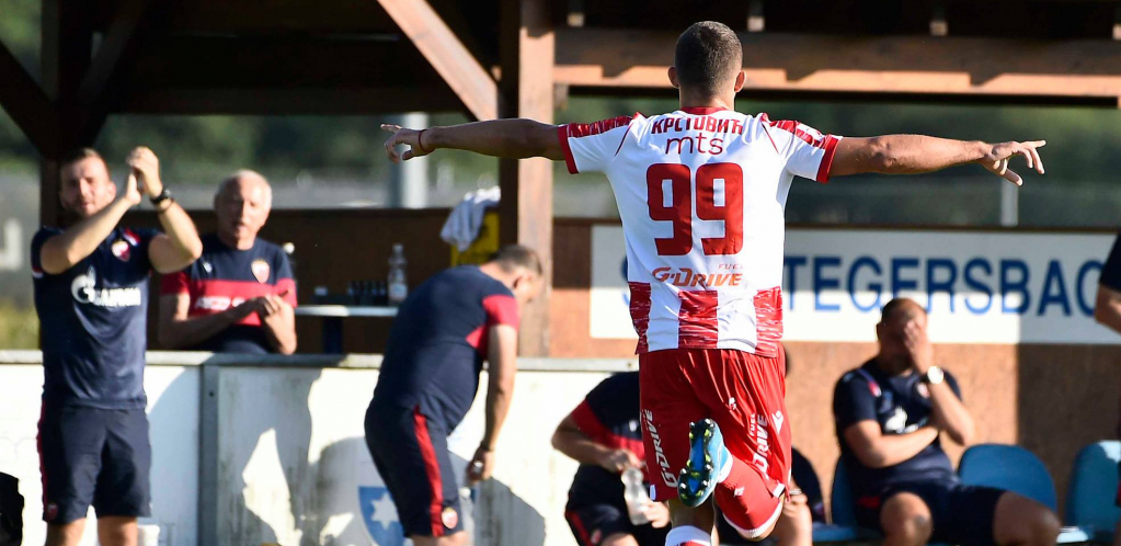 MOĆNA ZVEZDA Centarfor se raspucao