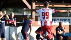 MOĆNA ZVEZDA Centarfor se raspucao