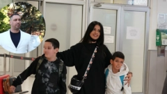 IAKO JE DOBILA DECU NAZAD, PROBLEMI NE PRESTAJU: Pevačica Tanja Savić sa sinovima mora kod psihologa jer je nemoćna u jednom slučaju