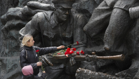 NASTAVIĆEMO DA SE BORIMO PROTIV FALSIFIKOVANJA ISTORIJE Sergej Lavrov pozvao Zapad da podrži projekat Rusije