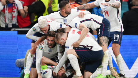 ENGLESKA ŽIVI ZA FINALE Kraljica se javno obratila reprezentativcima