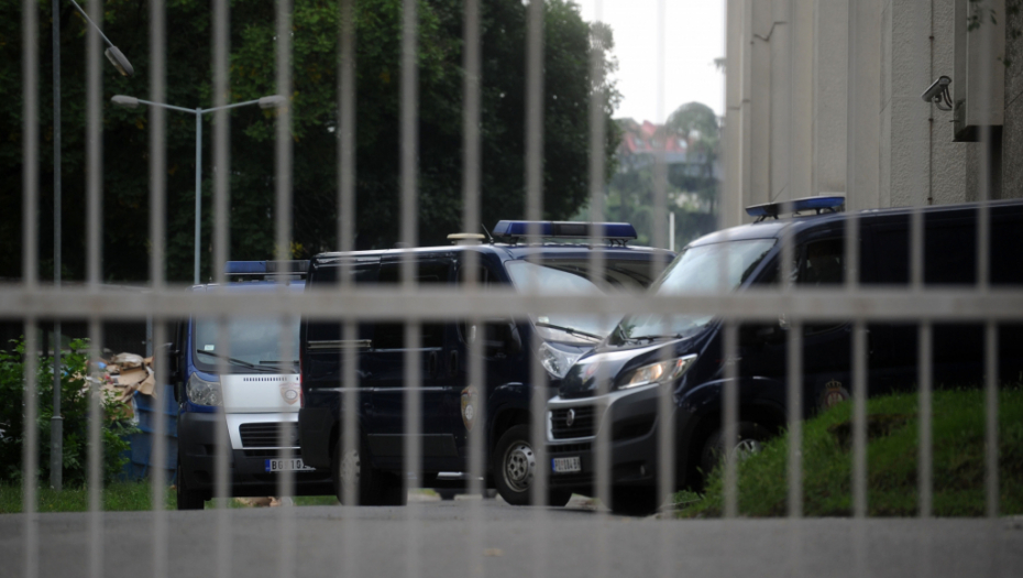 HOROR U CENTRALNOM ZATVORU Policajac i zatvorenik pronađeni mrtvi