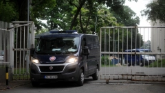 OSUĐEN NIŠLIJA KOJI JE NOŽEM UBADAO PROLAZNIKE Šest i po godina zatvora uz obaveznu meru lečenja u psihijatrijskoj ustanovi