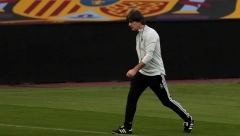 SVI SU MISLILI DA VIŠE NEĆE VODITI REPREZENTACIJU Prevarili su se, stigla ponuda