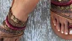 PROGLAŠENA JE ZA NAJGORU OBUĆU Ako je nosite leti rizikujete povrede, infekcije, otok