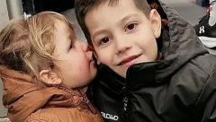 DVOJE DECE NESTALO PRE ŠEST MESECI! Majka sumnja da su u Srbiji, nudi nagradu od 5.000 evra! (FOTO)