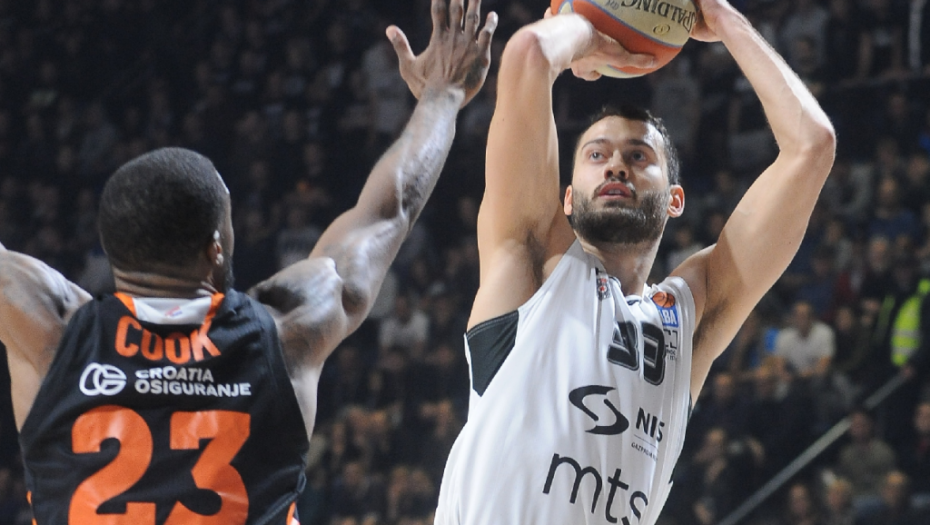 PARTIZANU STIŽU TUŽBE Crno-beli dvojici bivših igrača duguju više od pola miliona evra