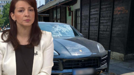 VIŠE NIJE VEST KAD MARINIKA LAŽE, VEĆ KAD GOVORI ISTINU Đukanović je razotkrio - tvrde da su im uzeli salu, U NOVINAMA oglasili skup na trgu!