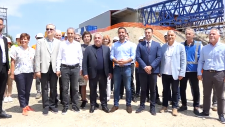 MINISTAR MOMIROVIĆ OBIŠAO RADOVE NA DEONICI SREMSKA RAČA - KUZMIN Turski izvođači zahvalili Srbiji i njenom predsedniku, radovi odlično napreduju