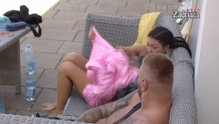 NAJBOLJE BI TI STAJALA LUDAČKA KOŠULJA! Maja pocepala haljinu za finale, gledaoci pobesneli: "Sram te bilo, ološu"