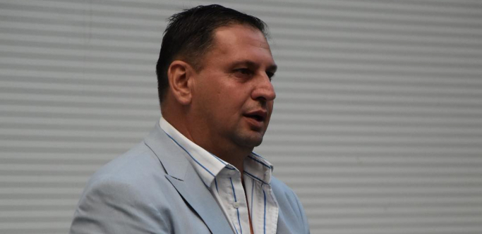 NAKON ŠTO JE ZAVRŠIO U HITNOJ! Oglasio se Taki i otkrio u kakvom je stanju, pozlilo mu je u kolima!