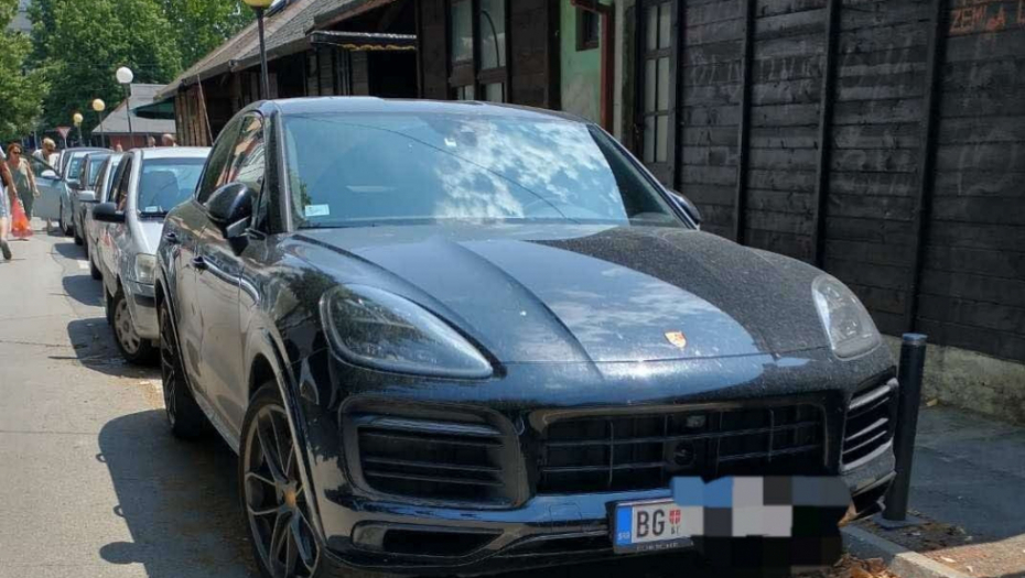 MARINIKA IZAZVALA GNEV GRAĐANA, PA NAREDILA: Lažite da su tablice na "poršeu" valjevske! (FOTO)