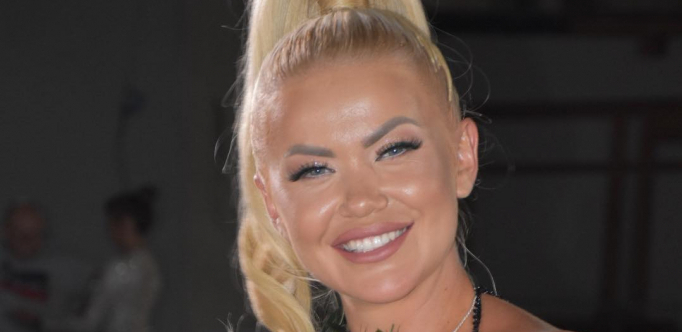 SVI SU JE ČEKALI, A ONA...Sanja kasnila na finale Zadruge, pa sve šokirala stajlingom! (VIDEO)