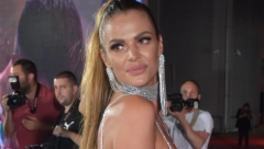 SKINULA SE RIALDA! Bivšoj zadrugarki popustile kočnice, brusa ni na vidiku, a ona nikad provokativnija! (FOTO)