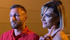 TARA I ŠA URADILI IDENTIČNU TETOVAŽU Broj ima simbolično značenje, Simova se odmah pohvalila, ovo je dokaz njihove ljubavi (FOTO)