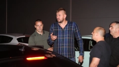 JEDINA MOJA SREĆO! Mislio je da ga napolju čeka pakao i da više neće videti ćerku Krunu, a sada je pokazao da su ponovo svi na okupu, Janjuš raznežio porodičnom fotkom (FOTO)