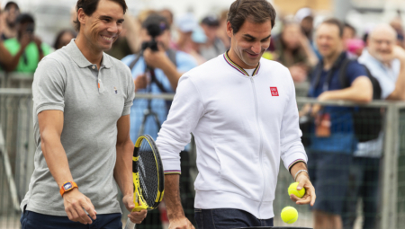 ISPLIVALA FOTKA O KOJOJ PRIČA BELI SPORT Prošlo je 15 godina, a navijači i dalje vole da se prisete velikog rivalstva Rafe i Rodžera (FOTO)