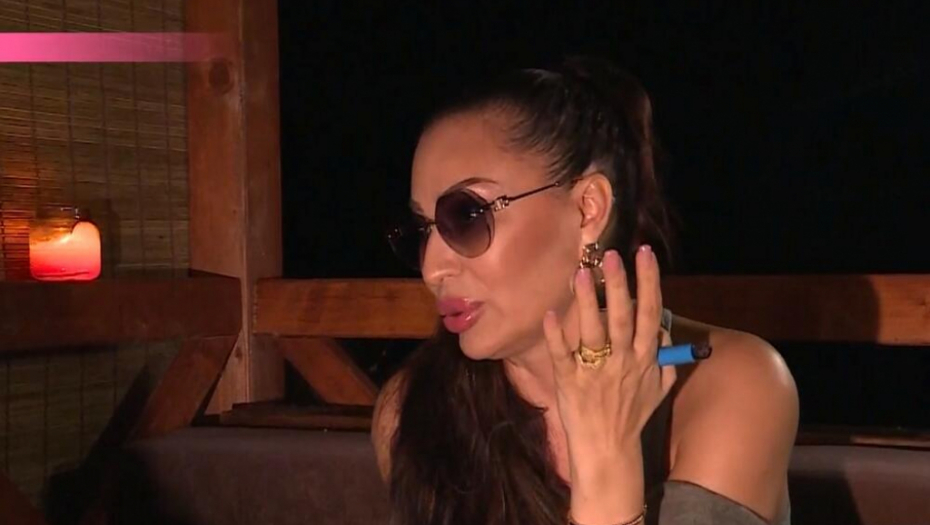 AKO JE MOGLA MOJA PUBLIKA, I JA ĆU! Ceca je sinoć po pljusku održala nastup,, a sada je otkrila šta je to uradila i nastavila da peva po kiši