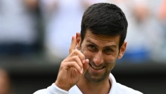 PORUKA KOJA JE OBIŠLA SVET! Evo kako se Novaku zahvalio mali prijatelj! Nole mu ove reči neće zaboraviti (FOTO)